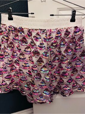 QOS—Sequin Embellished Women’s Shorts - Pink Multicolor